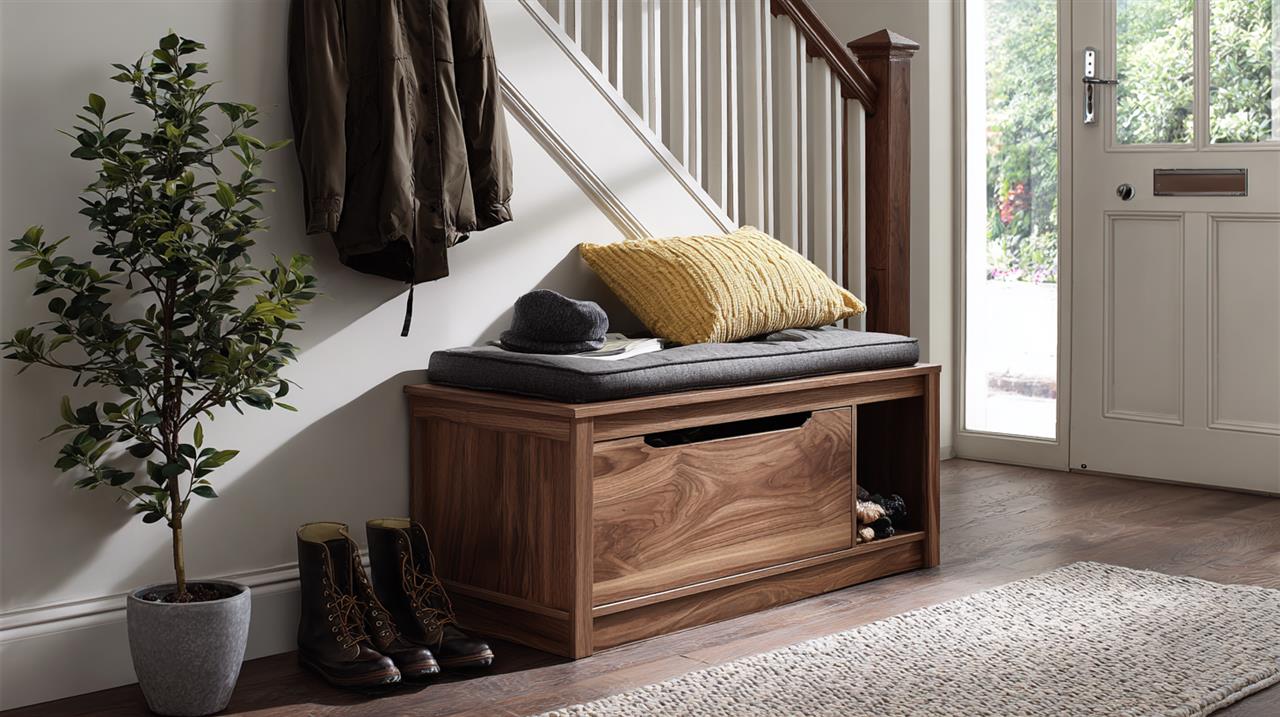 Entre bænk med opbevaring - en praktisk og stilfuld løsning